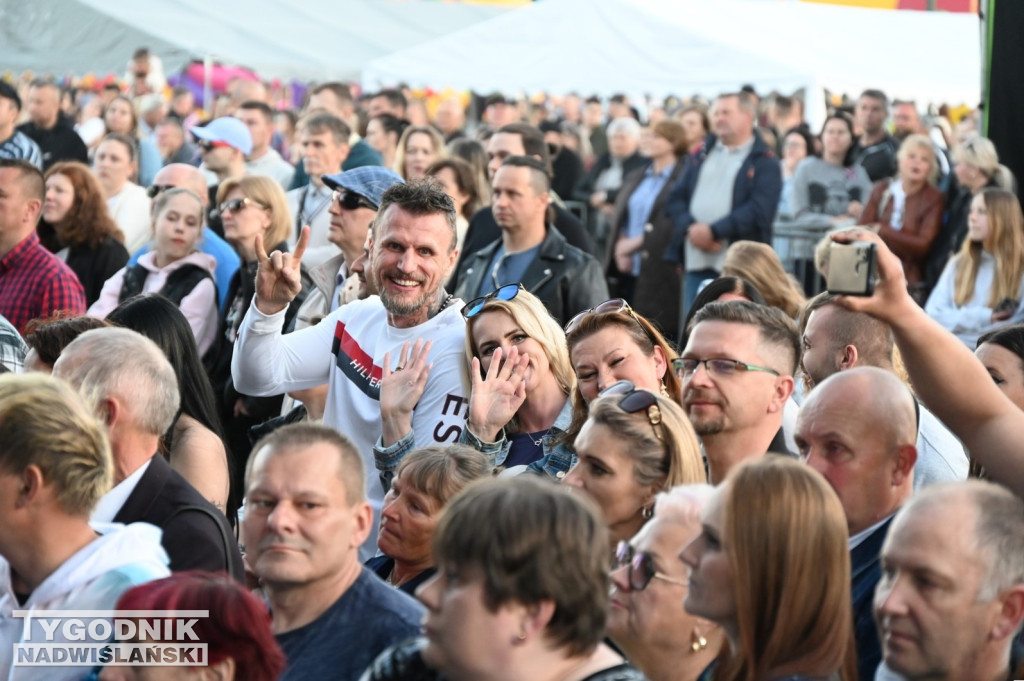 Święto Kwitnącej Jabłoni w Samborcu