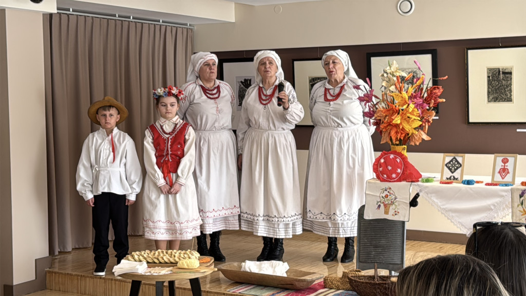 Wizyta licealistów z Rumunii w Nowej Dębie