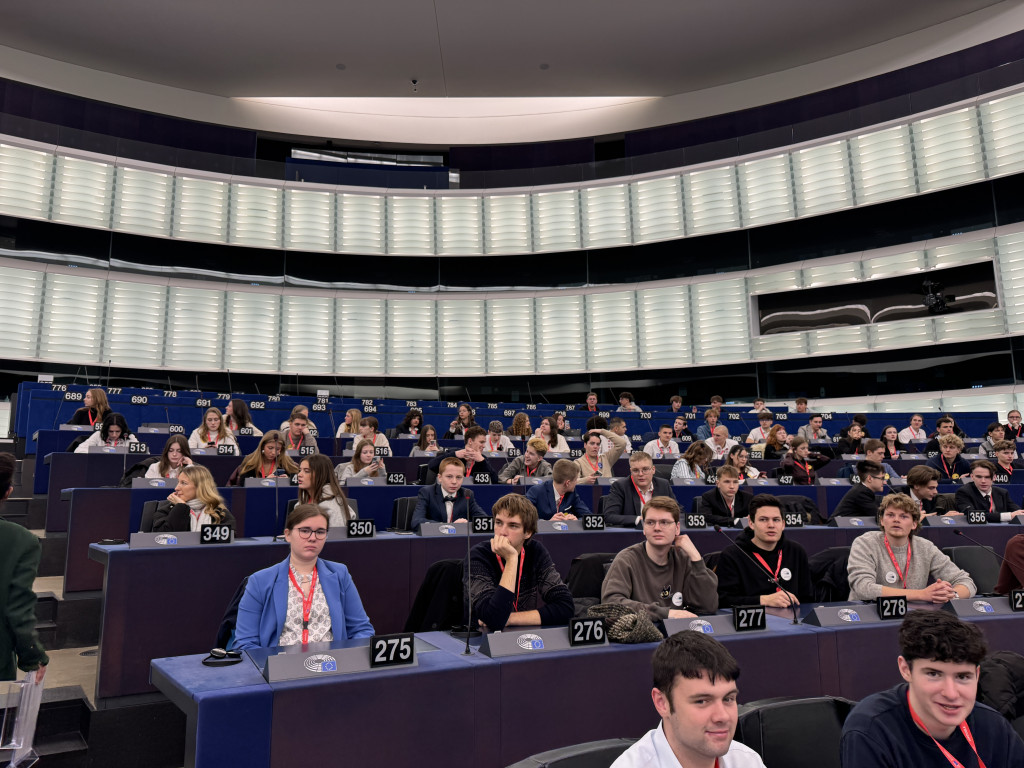 Uczniowie ZS nr 2 w Nowej Dębie w Europarlamencie
