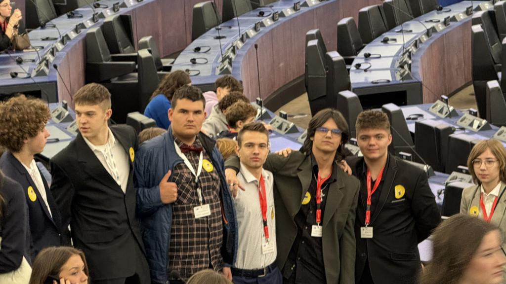 Uczniowie ZS nr 2 w Nowej Dębie w Europarlamencie