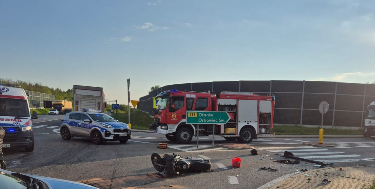 Wypadek na DK74 w Zawadzie