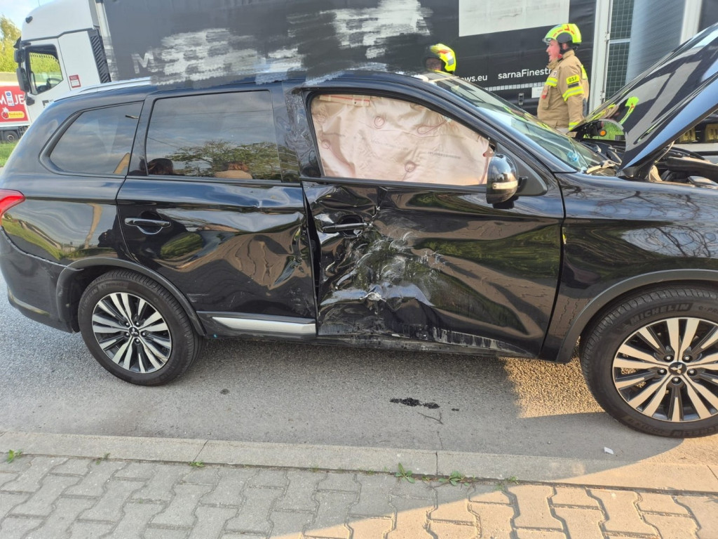 Wypadek na DK74 w Zawadzie