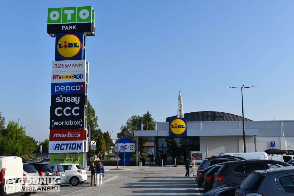 Nowe centrum handlowe w Sandomierzu