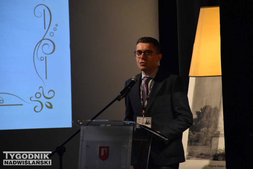 Konferencja naukowa w Klimontowie