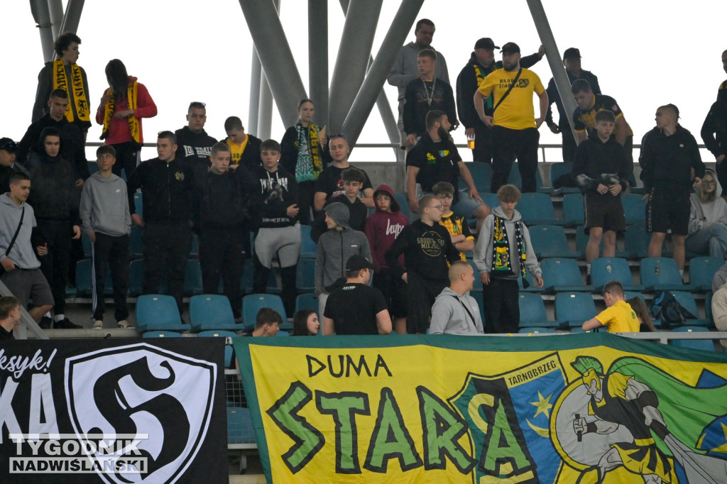 Zdjęcia kibiców mecz Siarka - Cracovia II