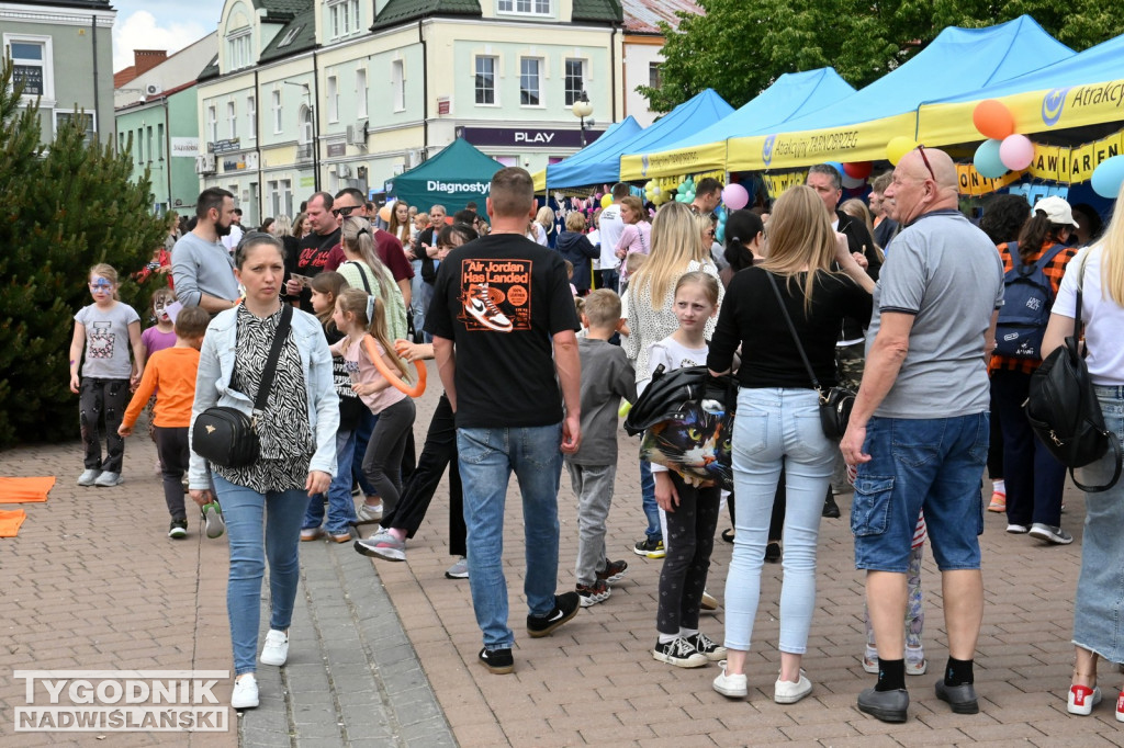 Piknik rodzinny na placu Bartosza Głowackiego w Tarnobrzegu