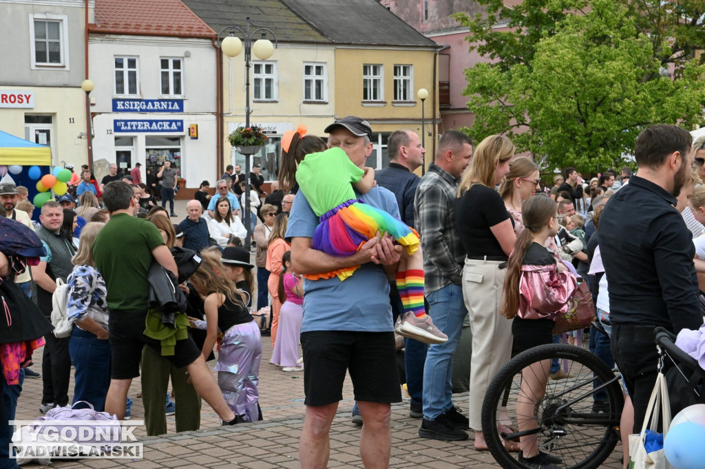 Piknik rodzinny na placu Bartosza Głowackiego w Tarnobrzegu