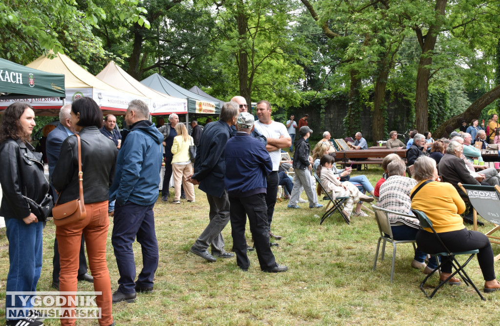 4. Śniadanie na Dworze w Skotnikach