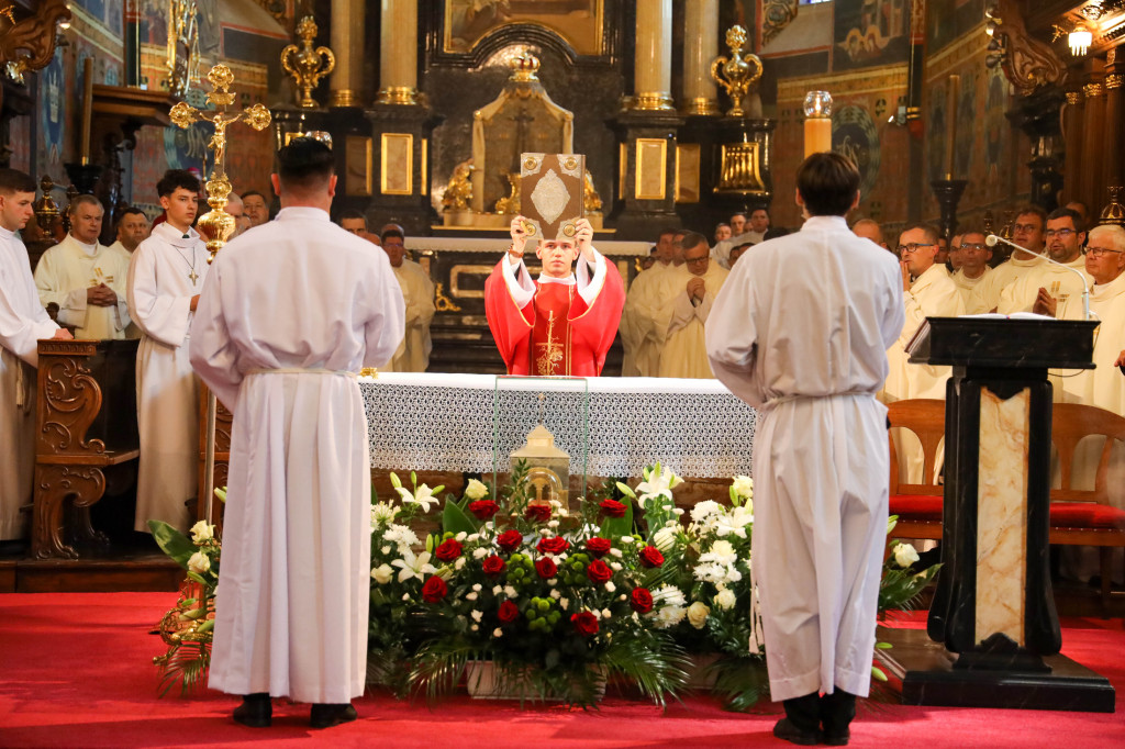 Święcenia diakonatu w sandomierskiej katedrze