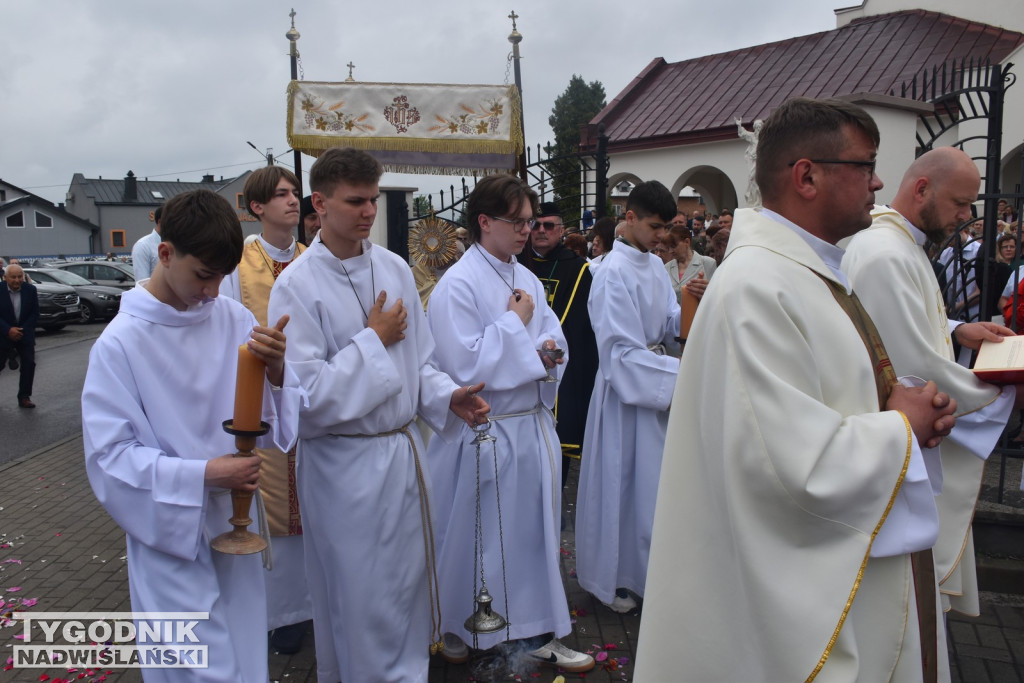 Uroczystość Bożego Ciała w Nowej Dębie
