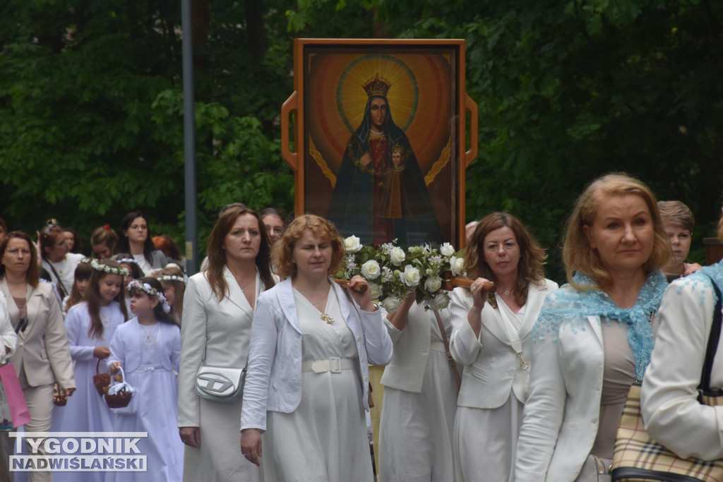 Uroczystość Bożego Ciała w Nowej Dębie
