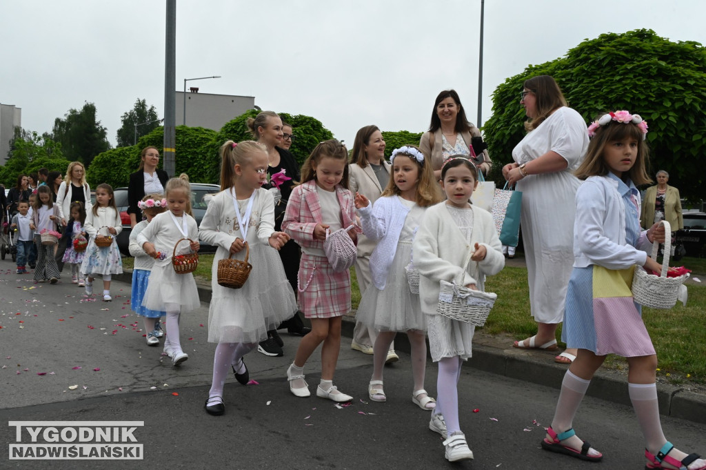 Boże Ciało 2026 w Tarnobrzegu. Procesja z osiedla Serbinów