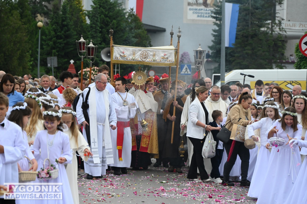 Boże Ciało 2026 w Tarnobrzegu. Procesja z osiedla Serbinów