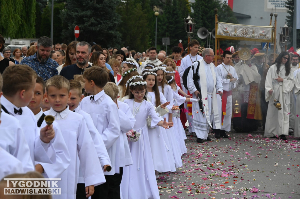 Boże Ciało 2026 w Tarnobrzegu. Procesja z osiedla Serbinów