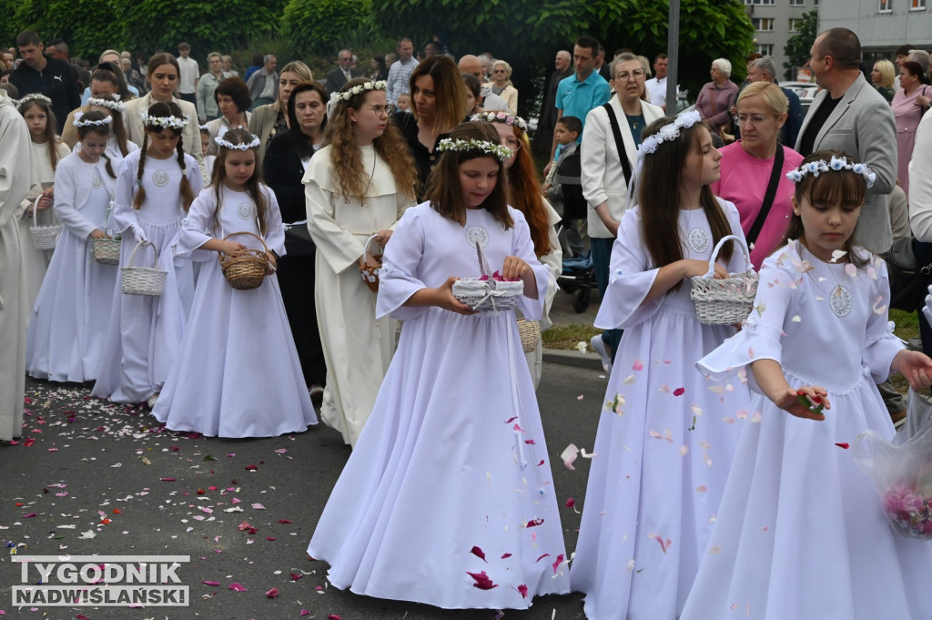 Boże Ciało 2026 w Tarnobrzegu. Procesja z osiedla Serbinów
