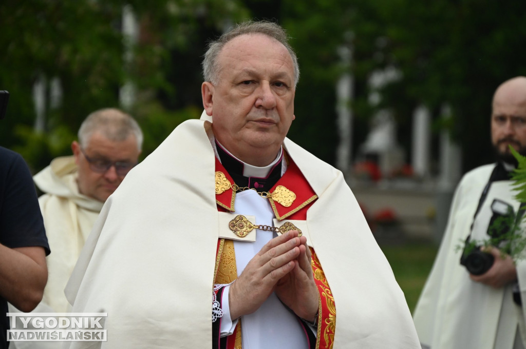 Boże Ciało 2026 w Tarnobrzegu. Procesja z osiedla Serbinów