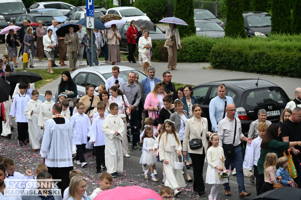 Boże Ciało 2026 w Tarnobrzegu. Procesja z osiedla Serbinów