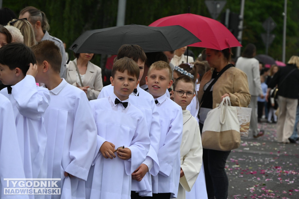 Boże Ciało 2026 w Tarnobrzegu. Procesja z osiedla Serbinów