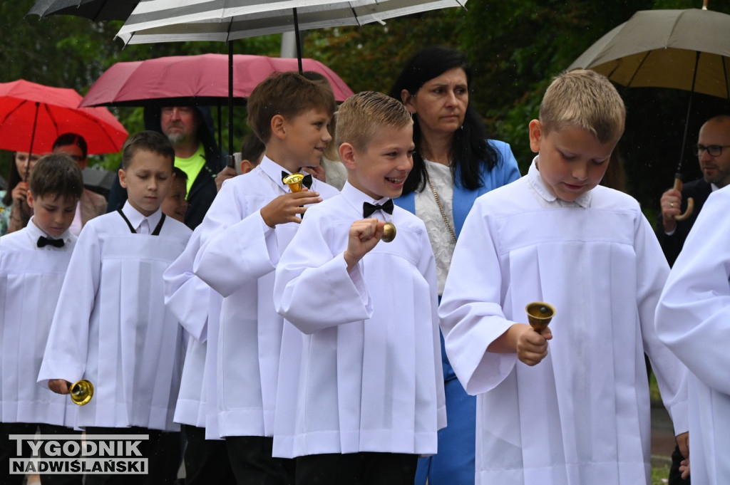 Boże Ciało 2026 w Tarnobrzegu. Procesja z osiedla Serbinów