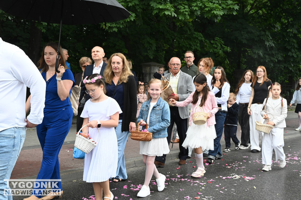 Boże Ciało 2026 w Tarnobrzegu. Procesja z osiedla Serbinów