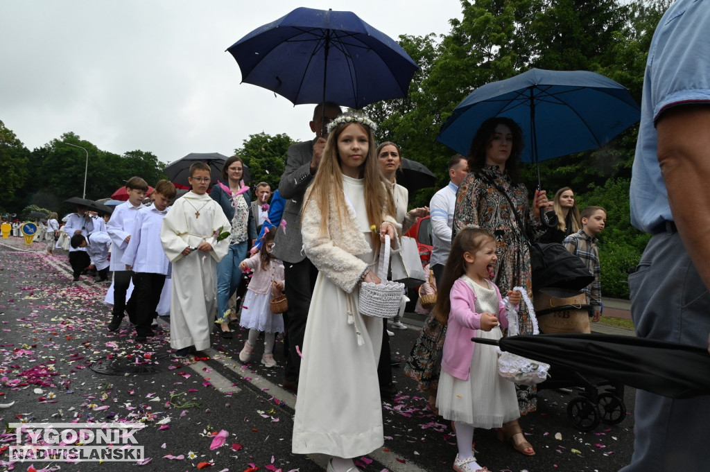 Boże Ciało 2026 w Tarnobrzegu. Procesja z osiedla Serbinów