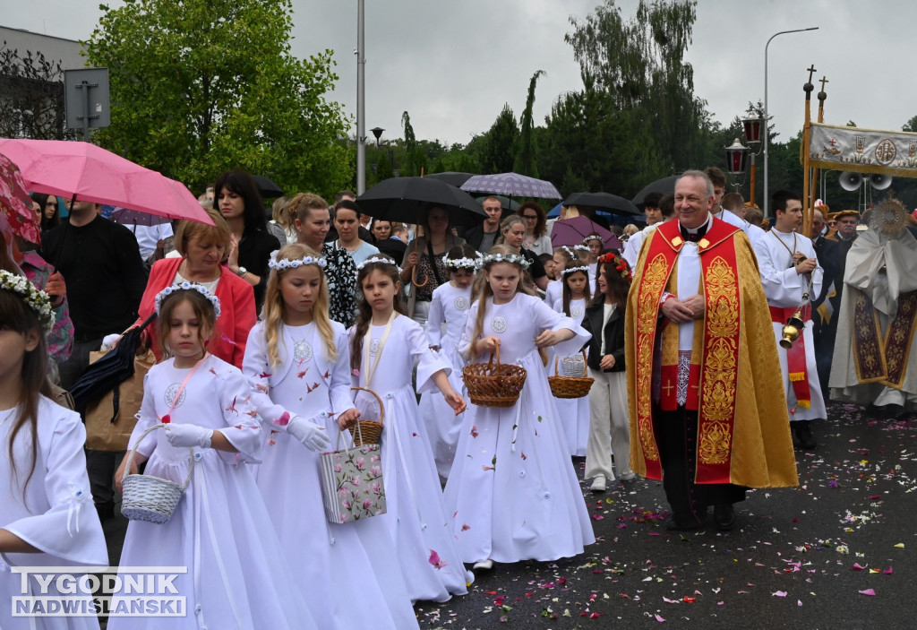 Boże Ciało 2026 w Tarnobrzegu. Procesja z osiedla Serbinów