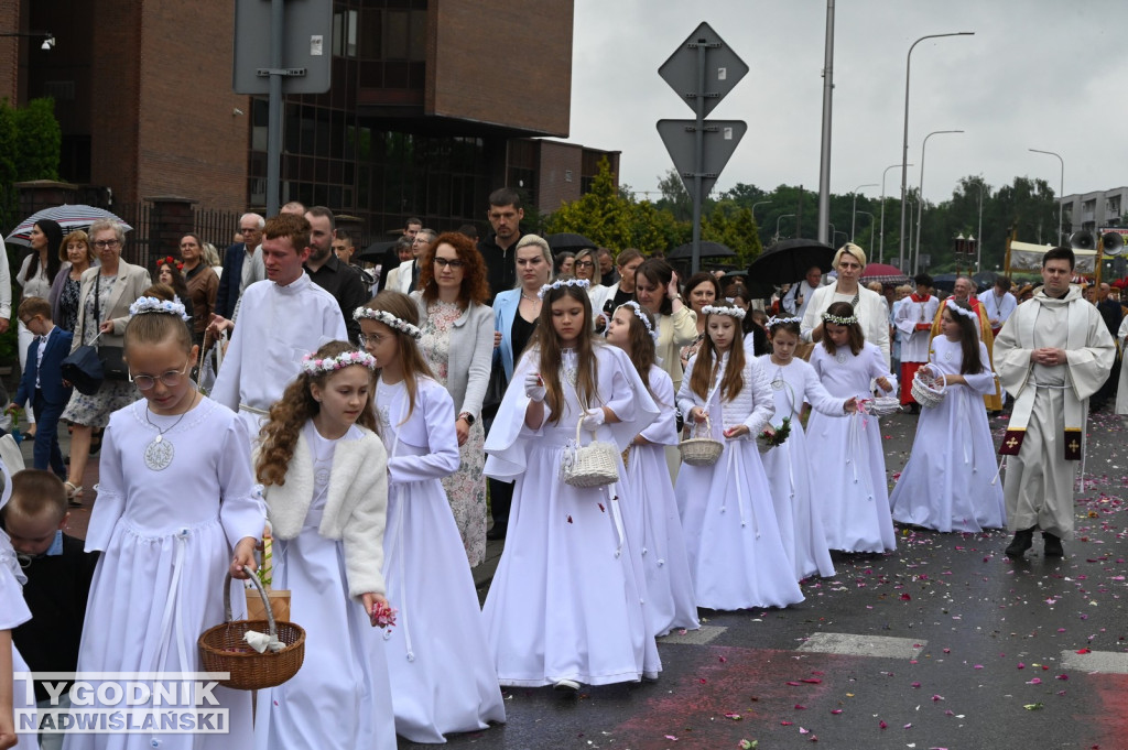 Boże Ciało 2026 w Tarnobrzegu. Procesja z osiedla Serbinów