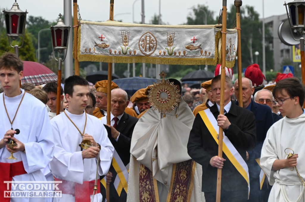 Boże Ciało 2026 w Tarnobrzegu. Procesja z osiedla Serbinów