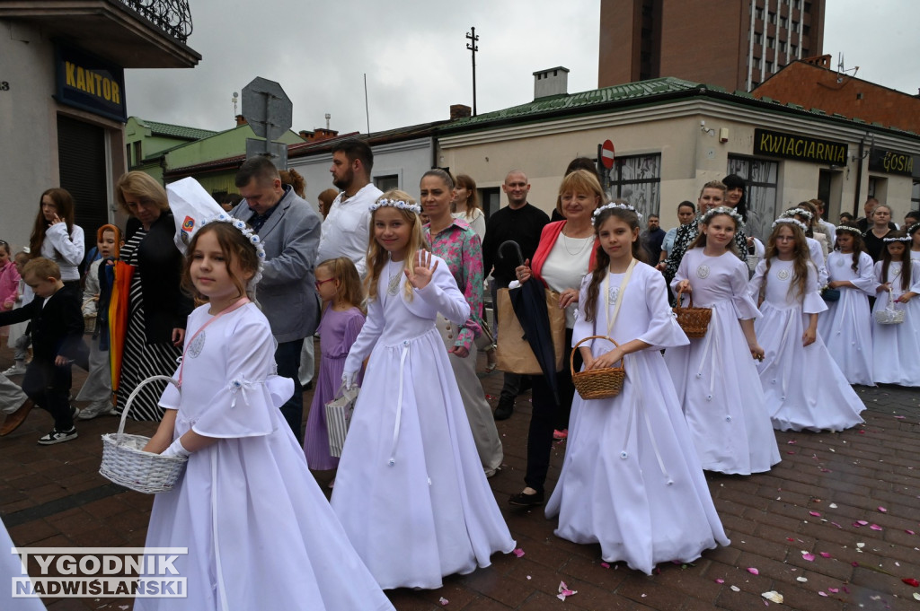 Boże Ciało 2026 w Tarnobrzegu. Procesja z osiedla Serbinów