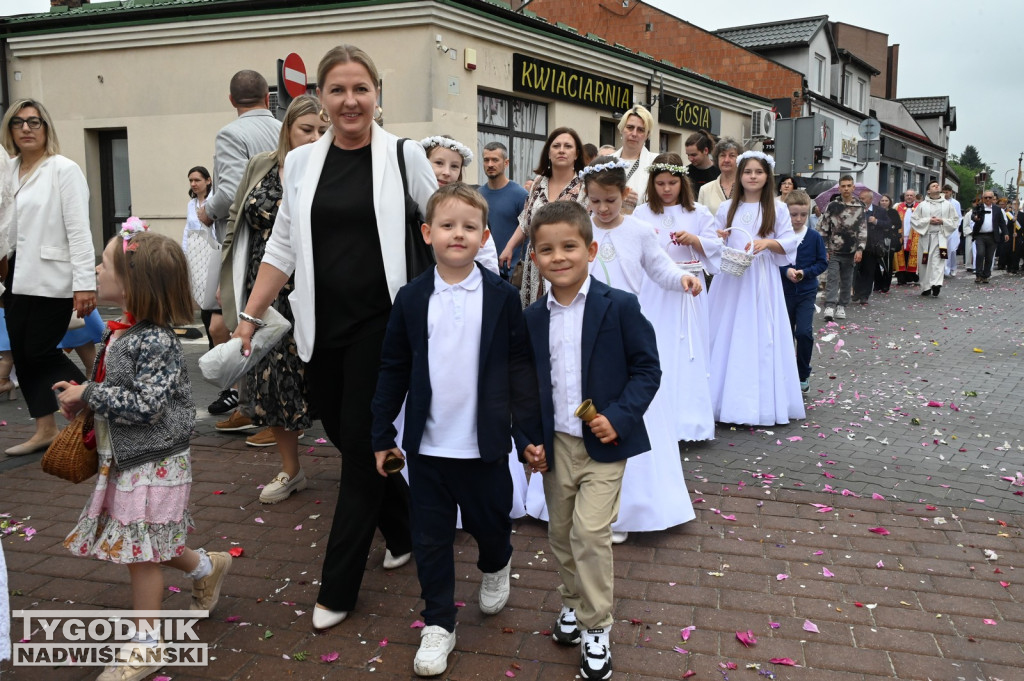 Boże Ciało 2026 w Tarnobrzegu. Procesja z osiedla Serbinów