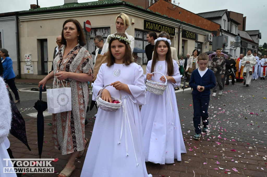 Boże Ciało 2026 w Tarnobrzegu. Procesja z osiedla Serbinów