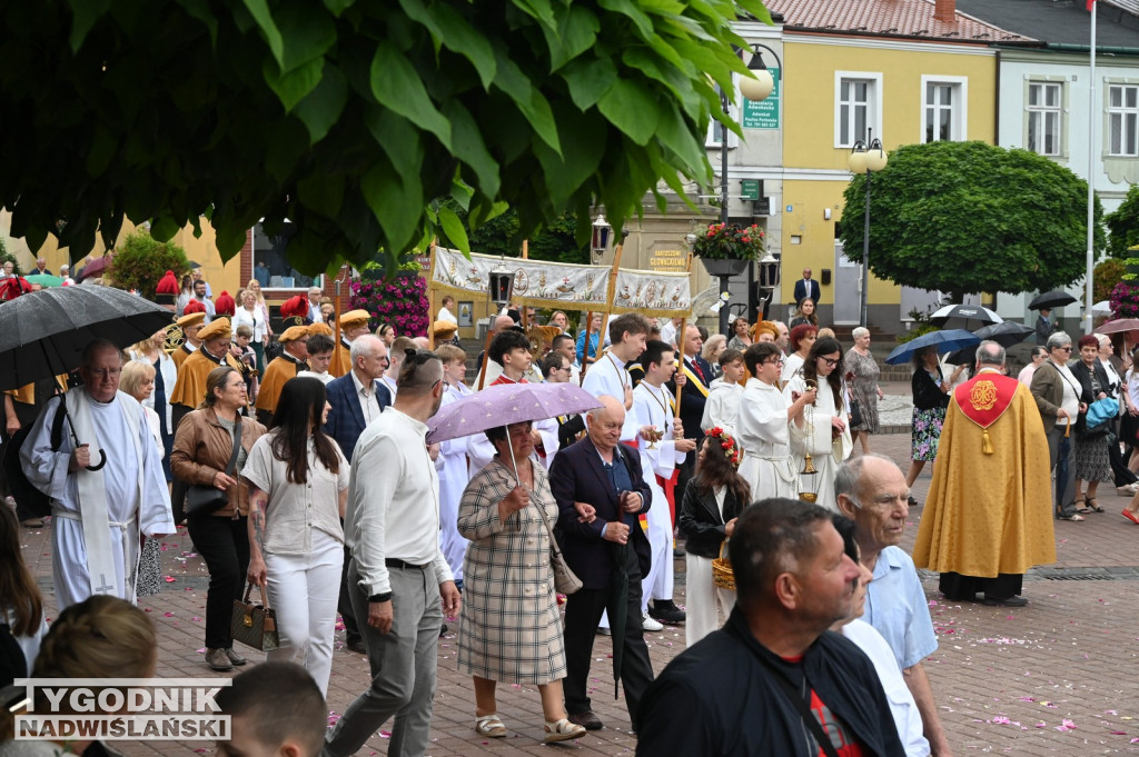 Boże Ciało 2026 w Tarnobrzegu. Procesja z osiedla Serbinów