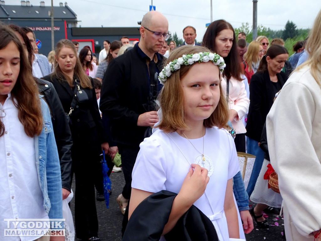 Boże Ciało w Tarnobrzegu. Procesja z parafii Św. Barbary