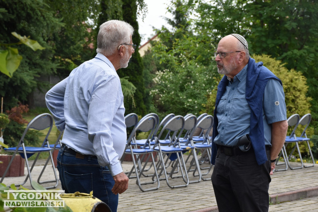 Potomkowie klimontowskich Żydów zjechali do miasteczka