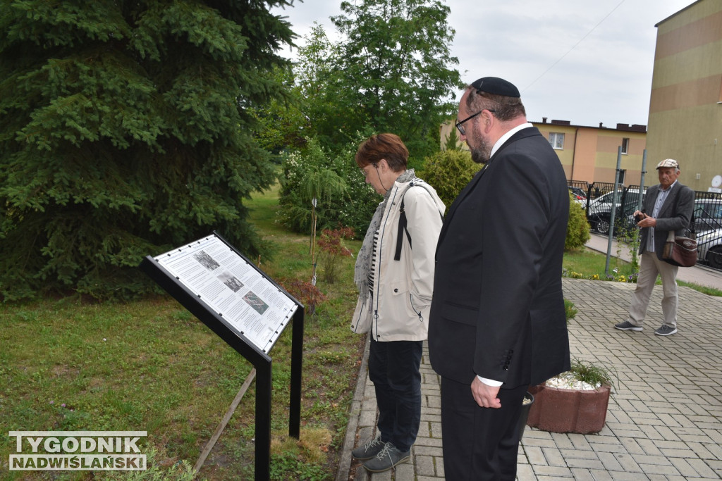 Potomkowie klimontowskich Żydów zjechali do miasteczka