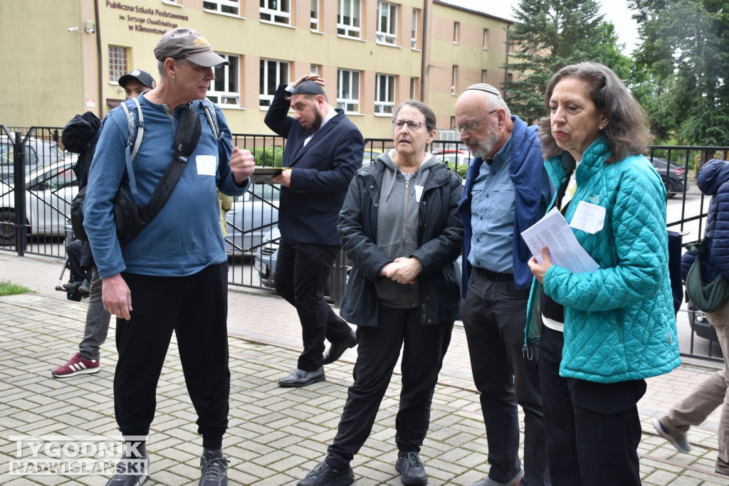 Potomkowie klimontowskich Żydów zjechali do miasteczka