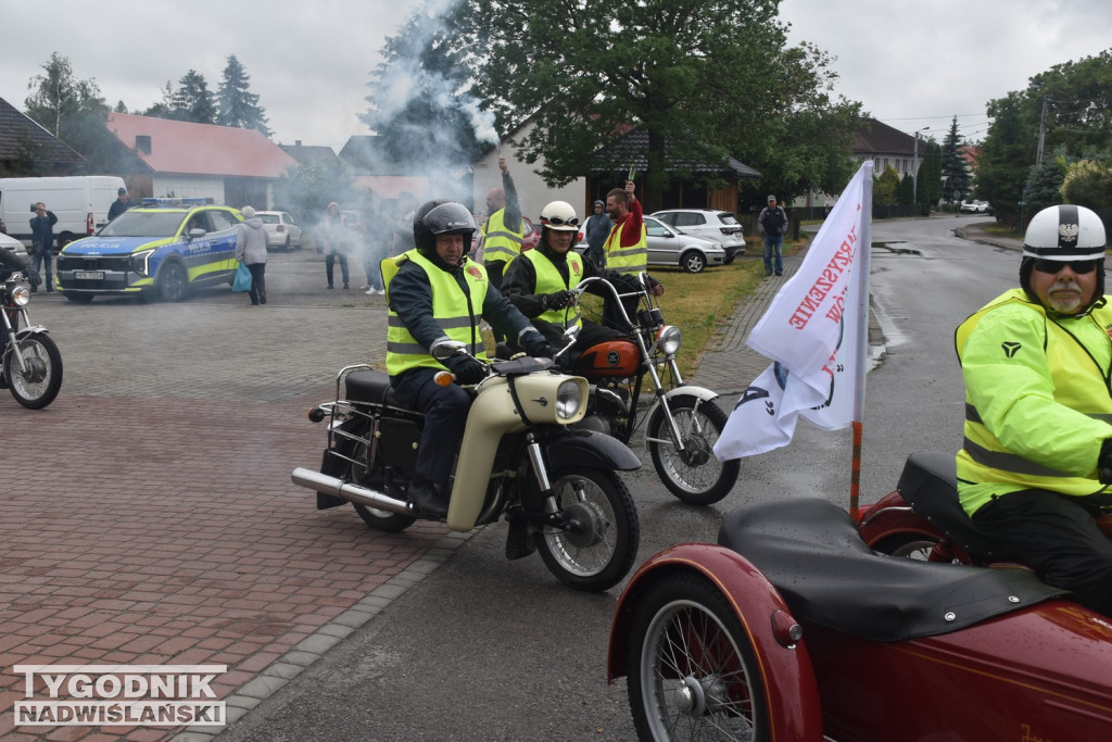 Wyjazd motocyklistów z Grębowa