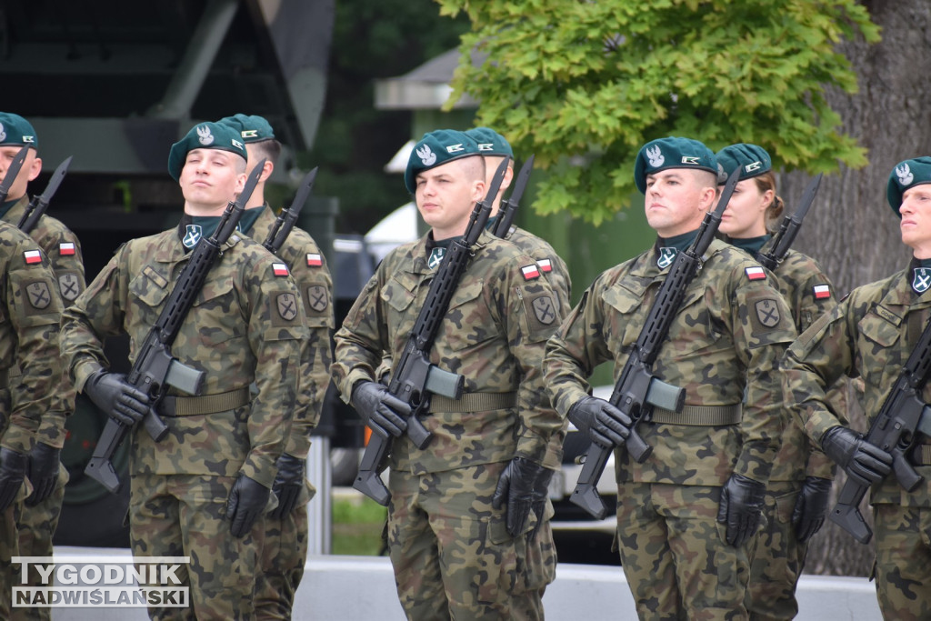 Święto 18 Brygady Artylerii w Nowej Dębie