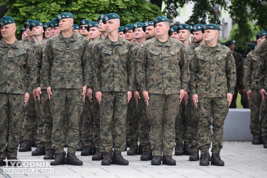 Święto 18 Brygady Artylerii w Nowej Dębie