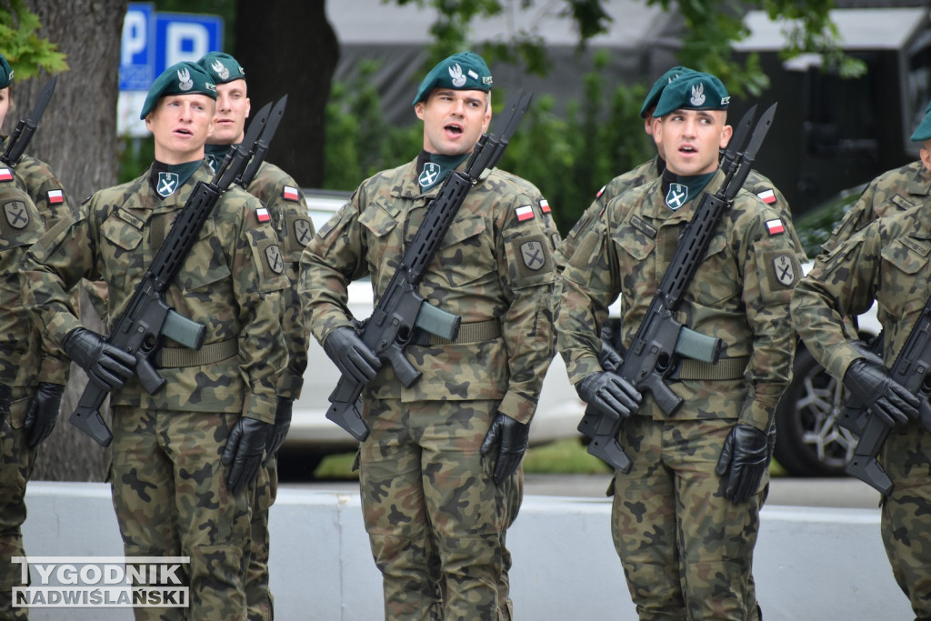 Święto 18 Brygady Artylerii w Nowej Dębie
