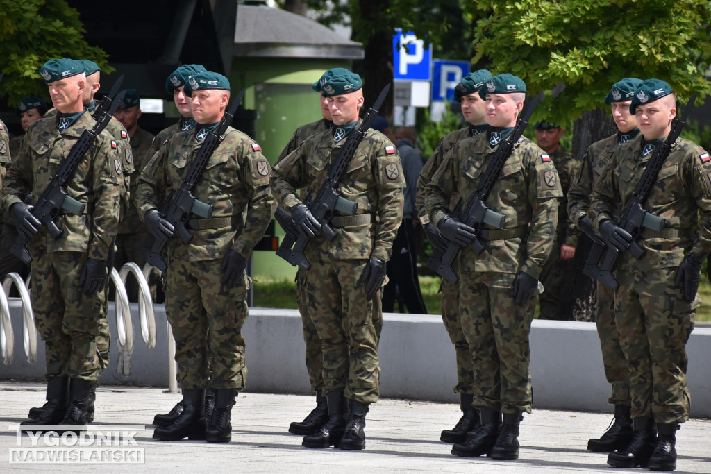 Święto 18 Brygady Artylerii w Nowej Dębie