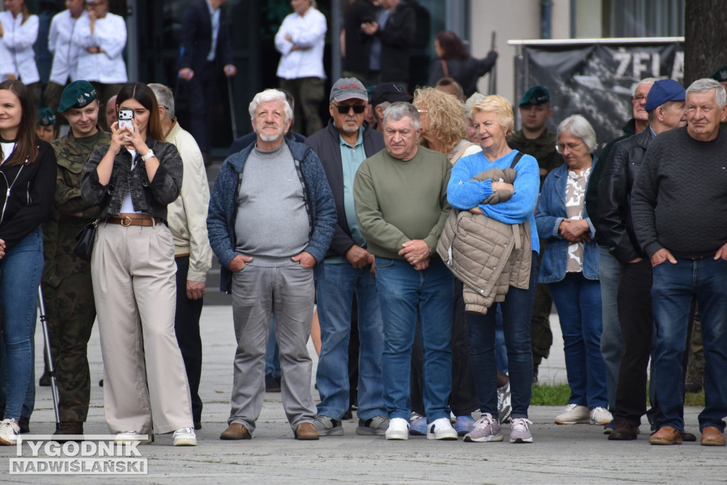 Święto 18 Brygady Artylerii w Nowej Dębie