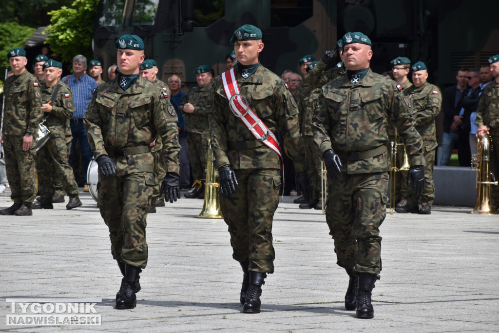 Święto 18 Brygady Artylerii w Nowej Dębie