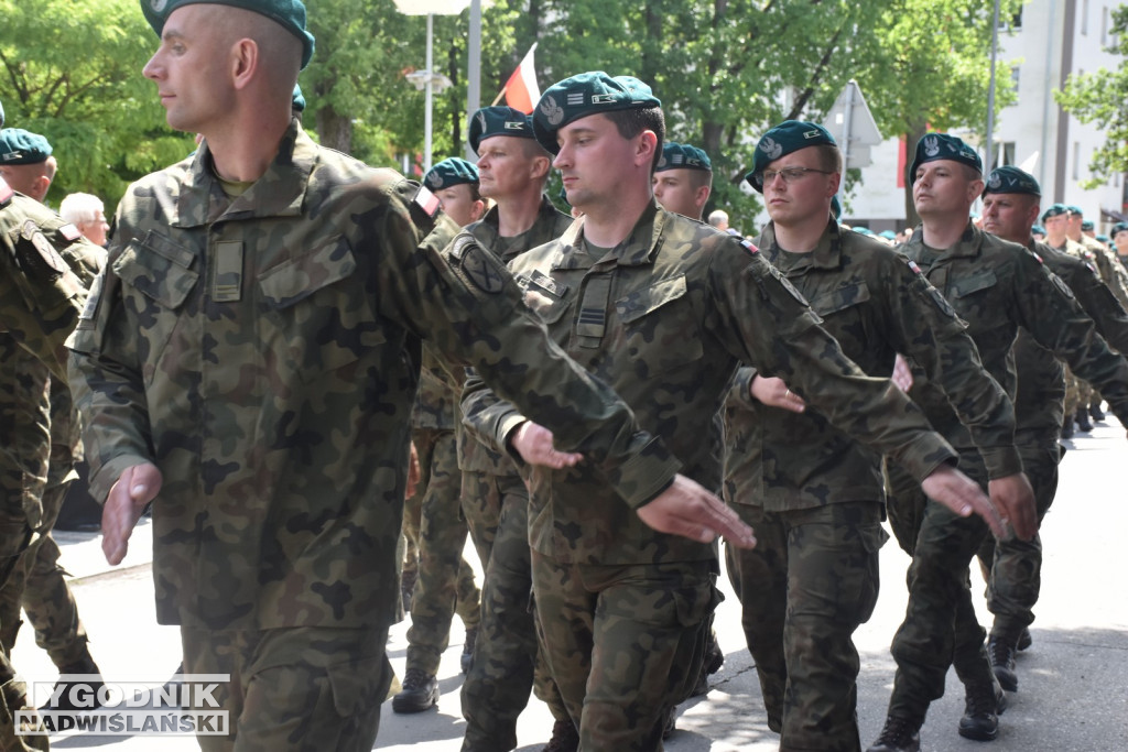 Święto 18 Brygady Artylerii w Nowej Dębie