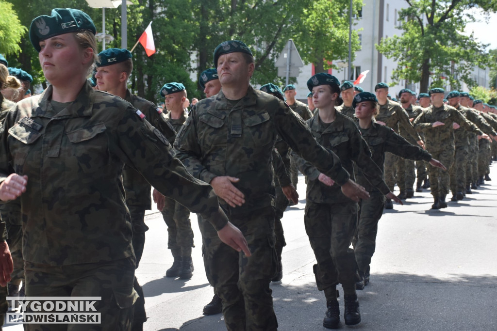 Święto 18 Brygady Artylerii w Nowej Dębie