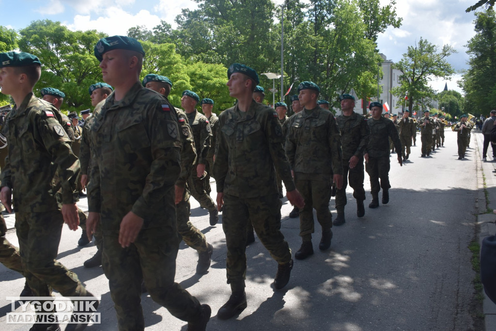 Święto 18 Brygady Artylerii w Nowej Dębie