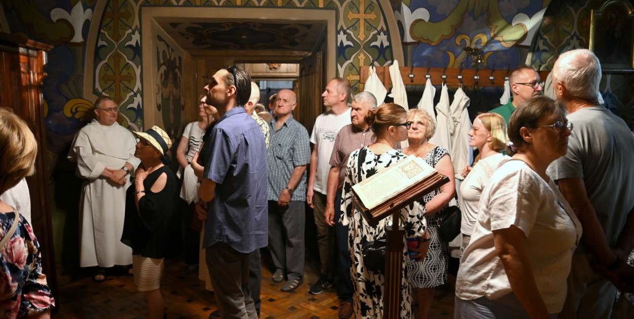 Jubileuszowe zwiedzanie u Dominikanów w Tarnobrzegu