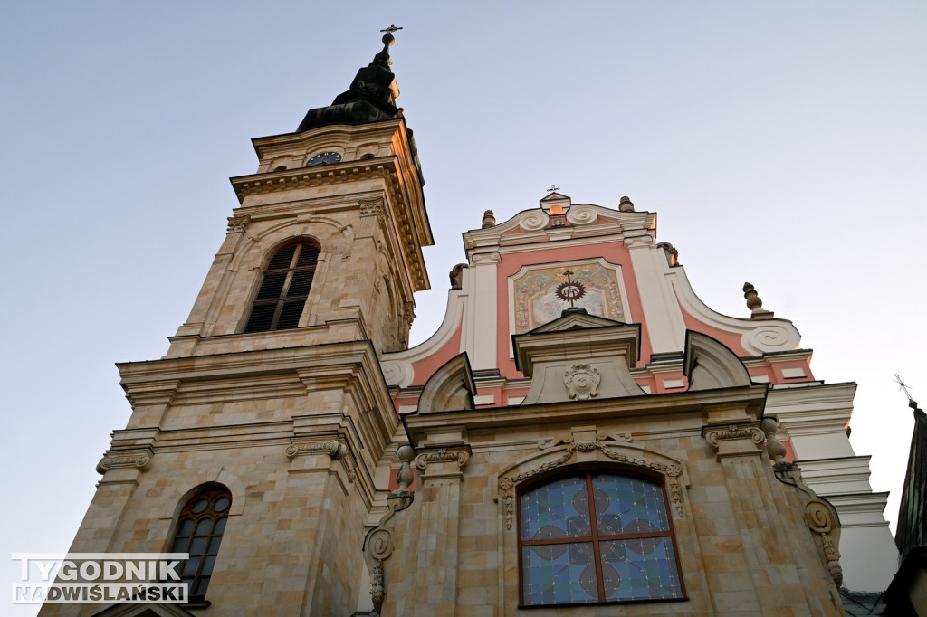 Jubileuszowe zwiedzanie u Dominikanów w Tarnobrzegu