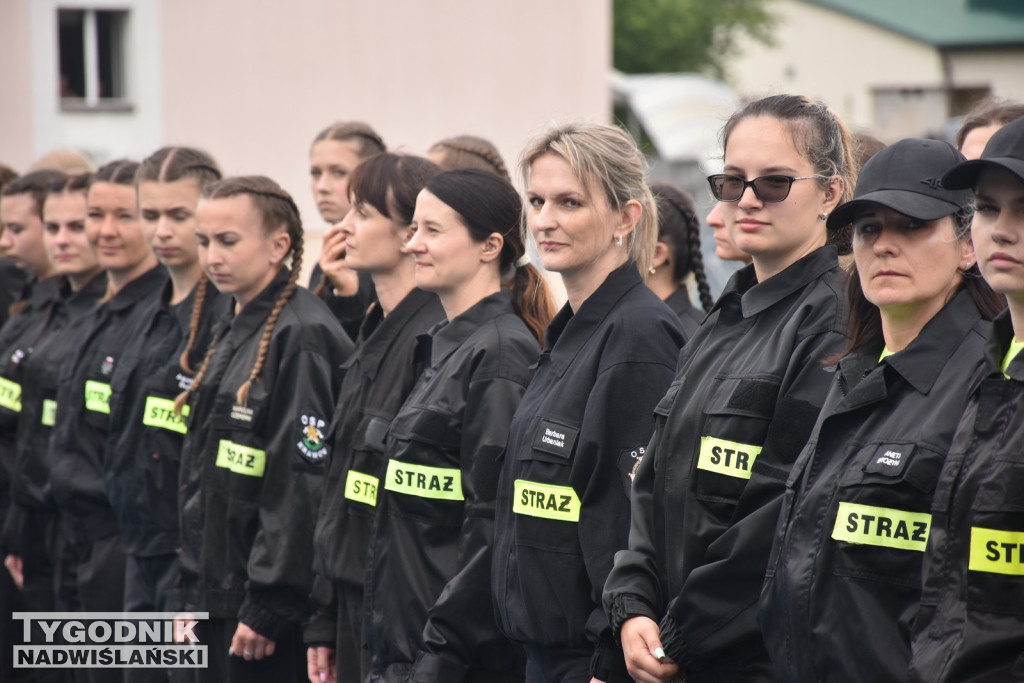 Powiatowe zawody strażackie w Nowej Dębie