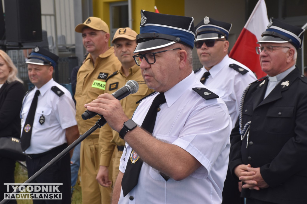 Powiatowe zawody strażackie w Nowej Dębie
